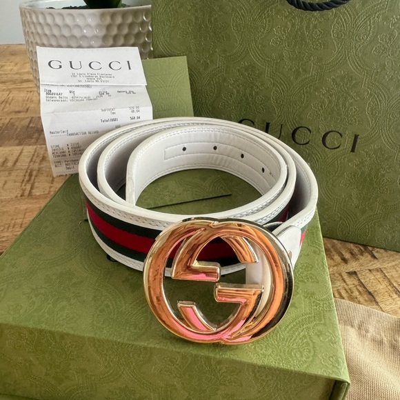 Gucci belt was purchased in 2015 it says size 110 but I’m a size 85 & it fits me - Picture 4 of 6